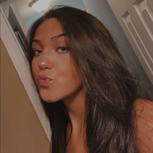 Meet your Posher, Quinn